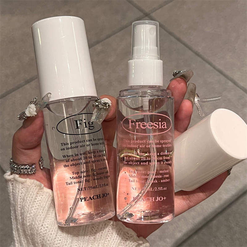 車用芳香剤スプレー 長持ちする香り イチジクフリージアの香り - Home Fragrance Fig のレビューと価格